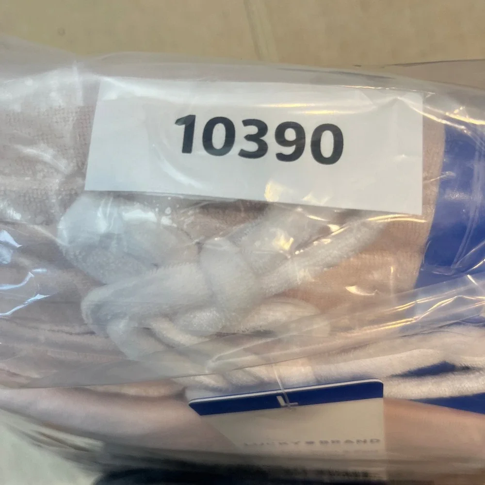 Lucky‎ Brand Women's 4 Piece Pajama Set Pink V Neck Tee Tank Shorts Pants L - Picture 9 of 9